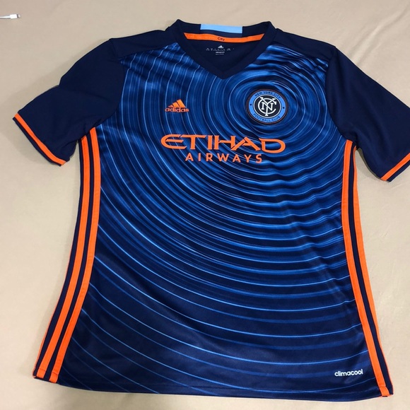 Kids XL Soccer jersey - Picture 1 of 4